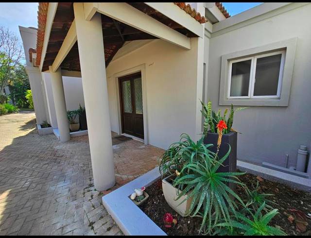 4 BEDROOM PROPERTY TO RENT IN FEATHERBROOKE